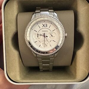 Fossil woman’s Silver Watch with Crystal Accents